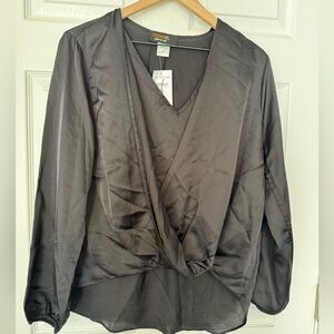Renee C. Women’s V neck black satin blouse top Size M NWT